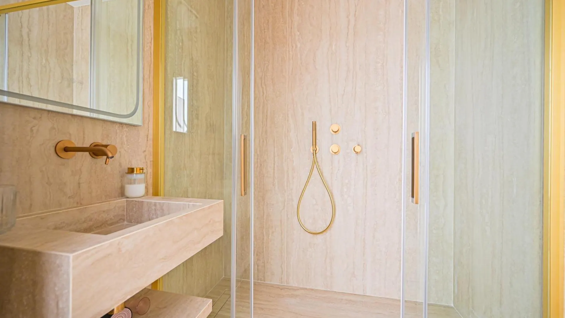 Luxurious & Famous Parisian Flat Apartment France